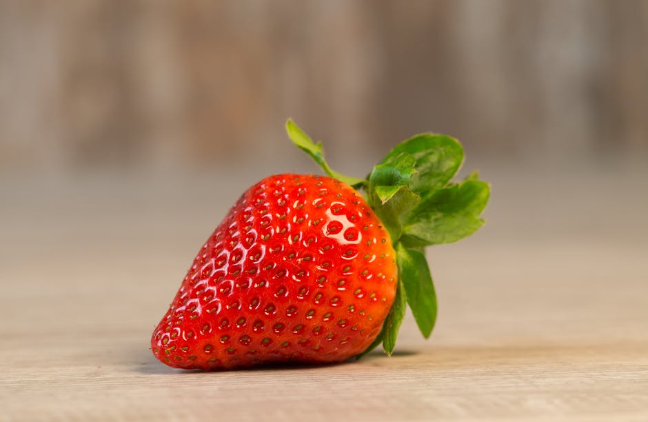 You can find out how easy it is to grow strawberries. You will have an abundance of strawberries year after year if you follow these easy steps.