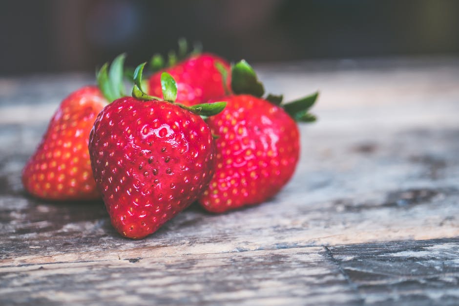 Learn how to keep strawberries at their best by storing them correctly.